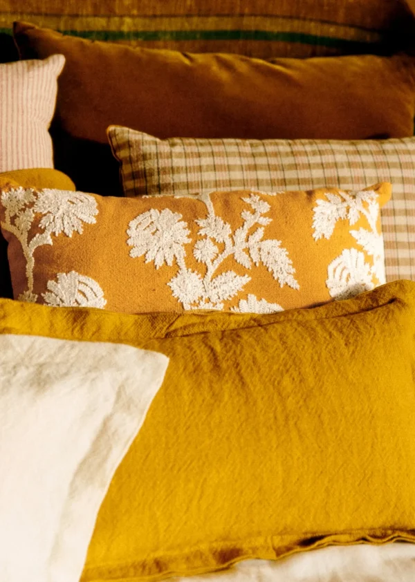 Coussin Brodé -  Grand Modèle