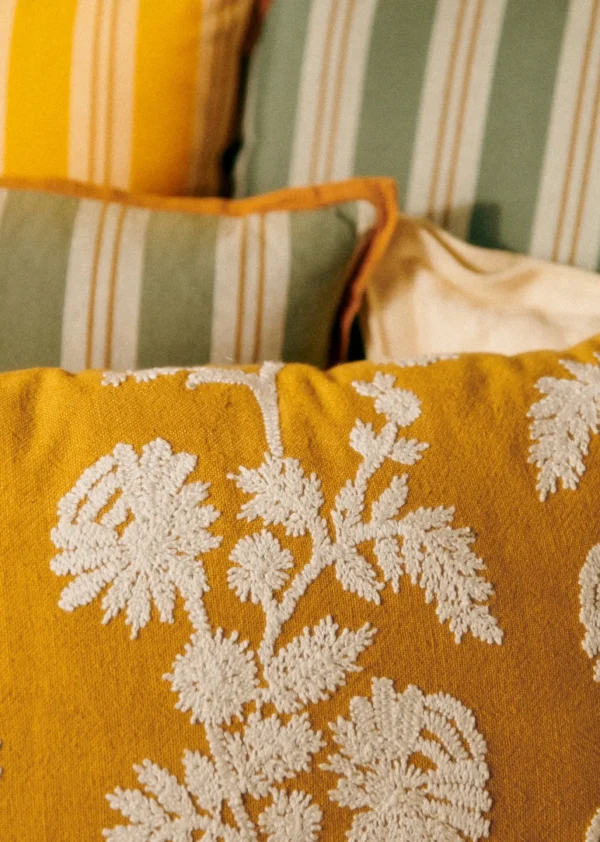Coussin Brodé -  Grand Modèle