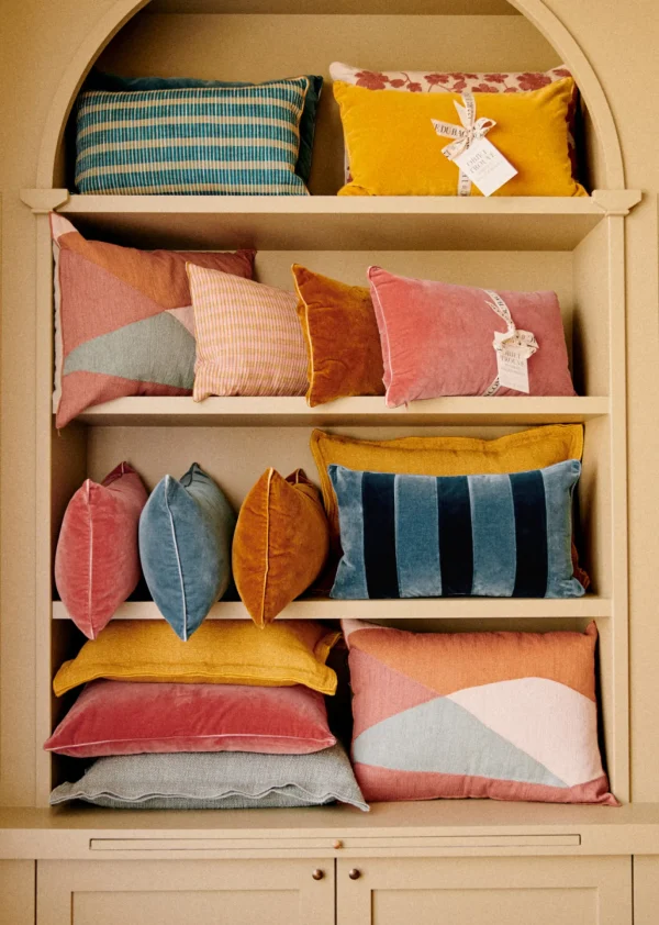 Coussin Rayures Velours - Petit Modèle