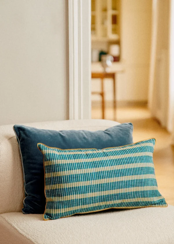 Coussin Velours Édition -  Grand Modèle