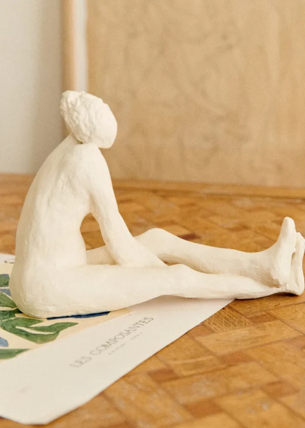 Sculpture Guénolée Courcoux - Femme Jambes Allongées Grand Modèle