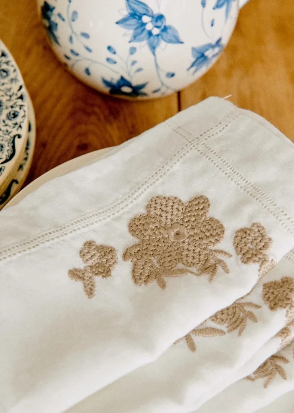 Set De 4 Serviettes - Fleurs Brodées