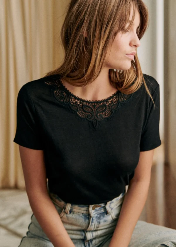 T-shirt Mina